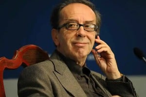 Ismail Kadaré (1936-2024). Fue un notable escritor albanés, galardonado con el Premio Príncipe de Asturias de las Letras en 2009.