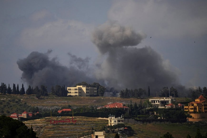Smoke billows from southern Lebanon, following Israeli strikes, as seen from Nabatieh, Lebanon, May 30, 2026. REUTERS/ Stringer