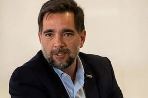 El ex funcionario permanece a disposición de la Justicia mientras avanza la investigación.