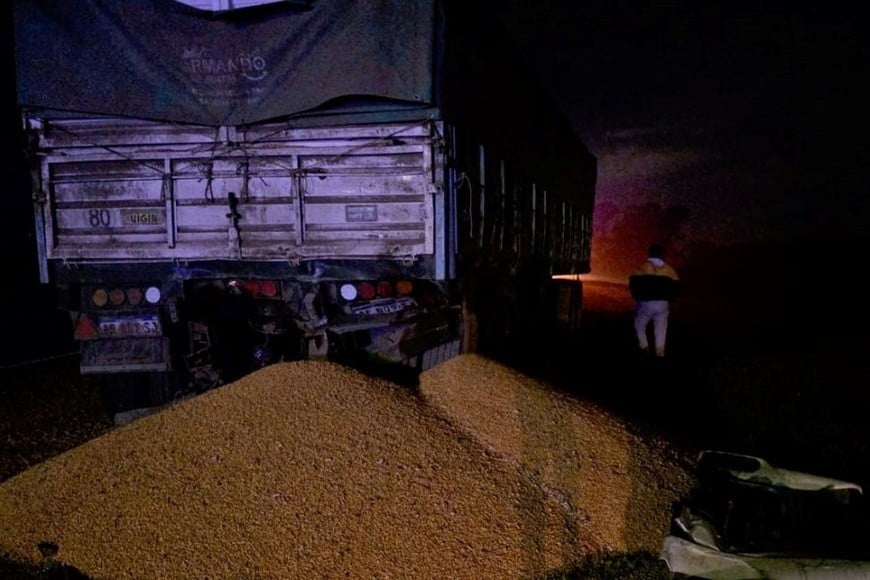 El choque ocasionó inconvenientes en el tránsito. Foto: El Litoral