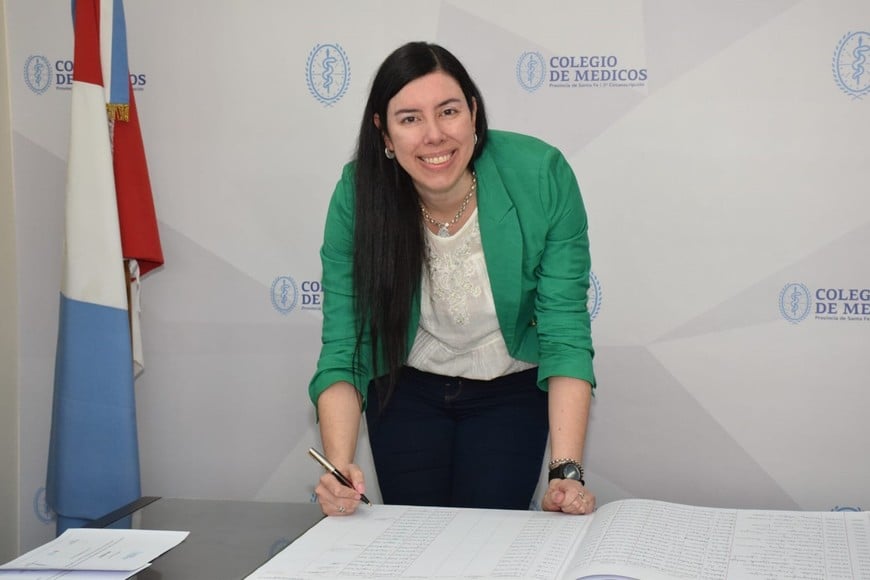 Paula Rotela el día que se matriculó, luego de graduarse gracias al rEGRESAR. Foto: Gentileza