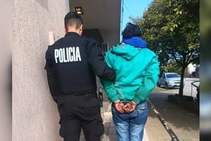 El hombre fue trasladado a la sede policial.