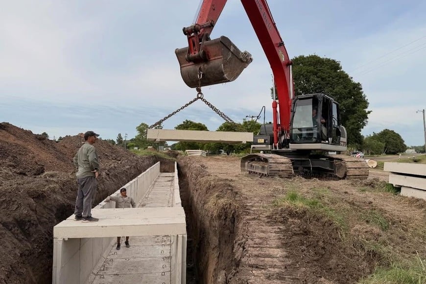 El plan hídrico provincial busca reducir riesgos ante lluvias intensas y proteger áreas productivas.