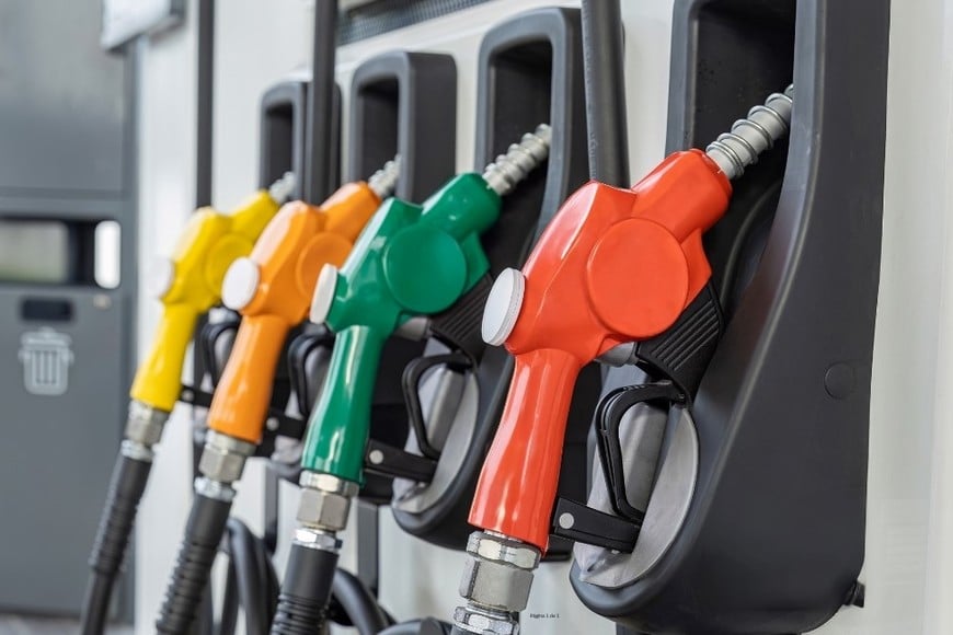 El Gobierno ganó un mes más antes de aplicar los incrementos previstos en los impuestos sobre los combustibles