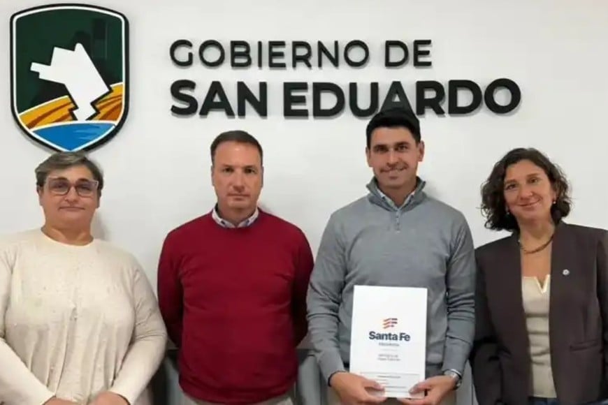 Firma de convenio de obras urbanas entre Provincia y Comuna.