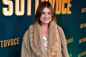 Invitada por Adrián Suar, Araceli González fue a ver Sottovoce