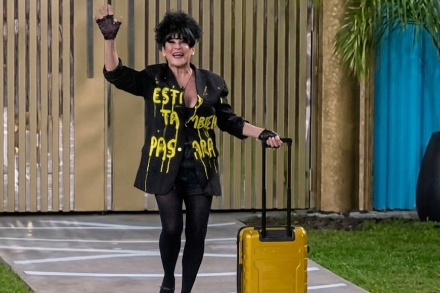 Su ingreso  sorprendió a los participantes y generó expectativa