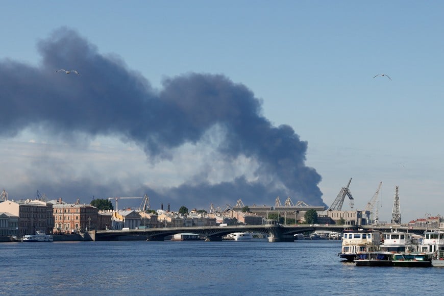 Heavy smoke billows after Ukrainian drones hit infrastructure, according to local authorities, in St Petersburg, Russia June 3, 2026. REUTERS/Stringer