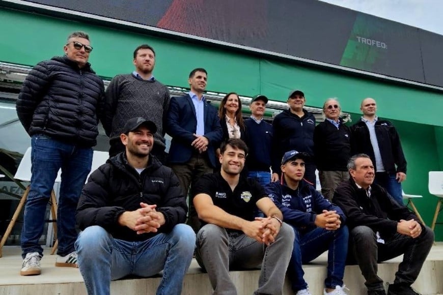 La postal de todos los presentes durante el anuncio. Crédito: ACTC