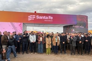 Pullaro y los funcionarios provinciales este miércoles en Agroactiva. Crédito: El Litoral