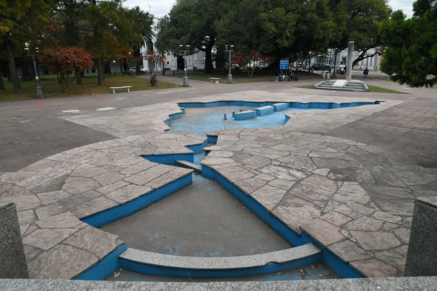 La Plaza de las Américas hoy está fuera de funcionamiento. Foto: Manuel Fabatía