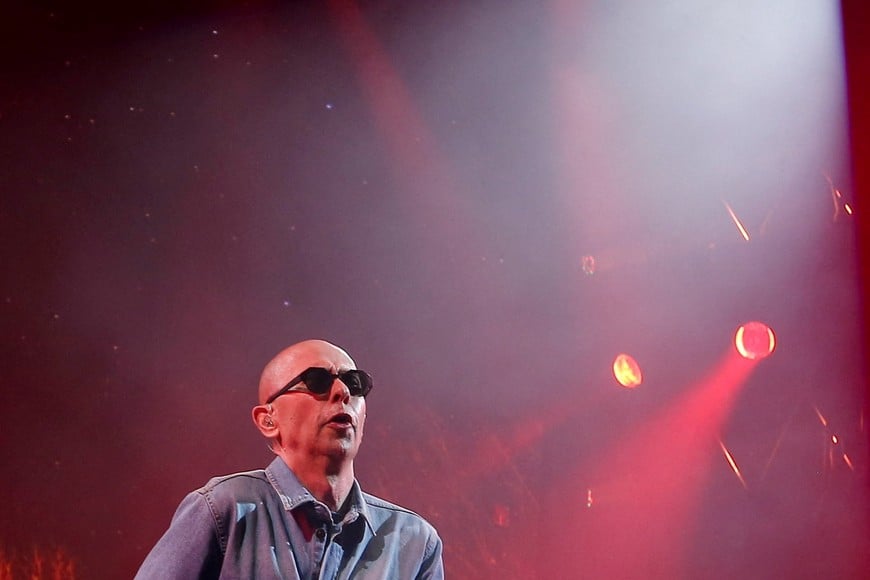 Argentine singer Carlos Alberto Solari, known as Indio Solari, performs in Olavarria, Buenos Aires province, Argentina, March 11, 2017. Solari died at the age of 77 on June 5, 2026, according to local media. REUTERS/Agustin Marcarian