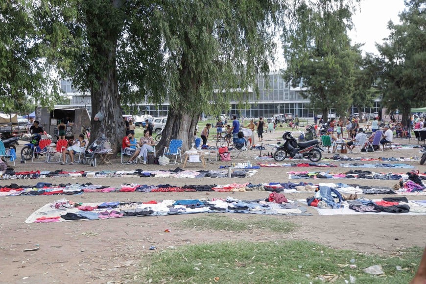 Los "manteros" se concentran en el centro del predio lindero al Iturraspe y se suman más en época de verano. Foto: Gentileza