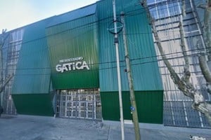 El Polideportivo "José María Gatica" está emplazado dentro del Parque de los Derechos del Trabajador y se consolidó en los últimos años como uno de los complejos estatales más significativos del sur provincial bonaerense.