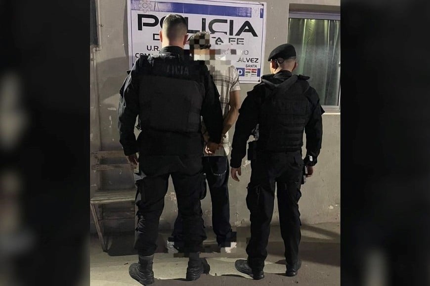 Este sujeto sería quien dejó inconsciente a uno de los involucrados en la pelea. Foto: El Litoral