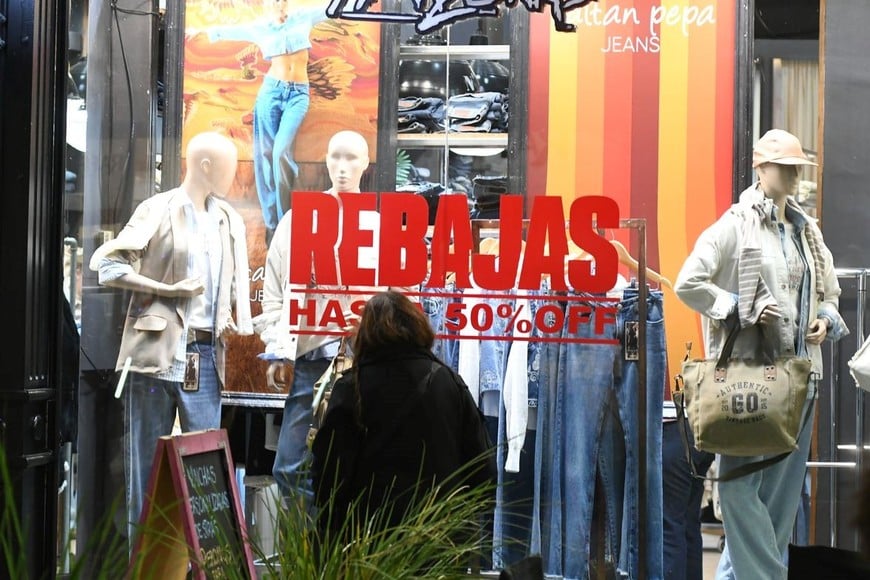 El Drei, derecho que pesa sobre toda actividad comercial y productiva. Foto: Manuel Fabatía