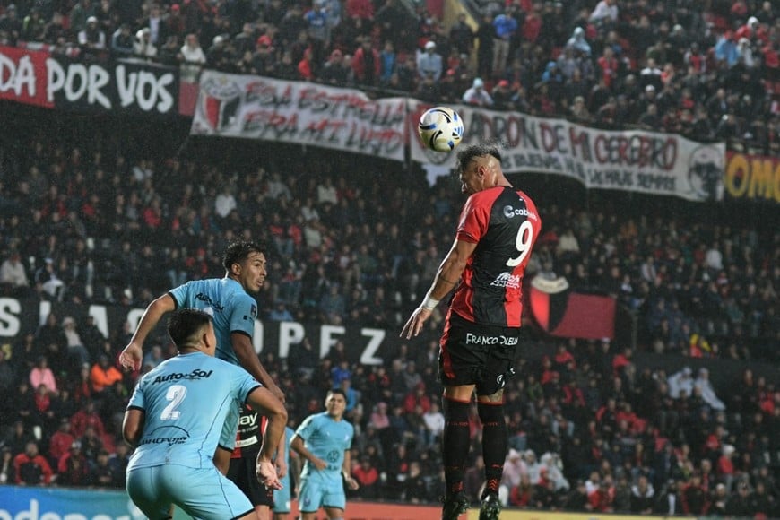 colon vs bolivar. Foto: Manuel Fabatía.