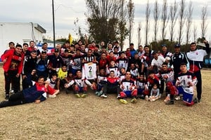 Santa Fe Fútbol, ganó en Sauce Viejo y es líder absoluto. Gentileza