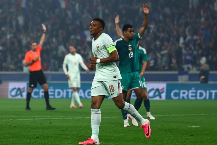 Soccer Football - International Friendly - France v Northern Ireland - Decathlon Arena Stade Pierre-Mauroy, Villeneuve-d'Ascq, France - June 8, 2026
France's Kylian Mbappe celebrates scoring their first goal before it is disallowed REUTERS/Sarah Meyssonnier