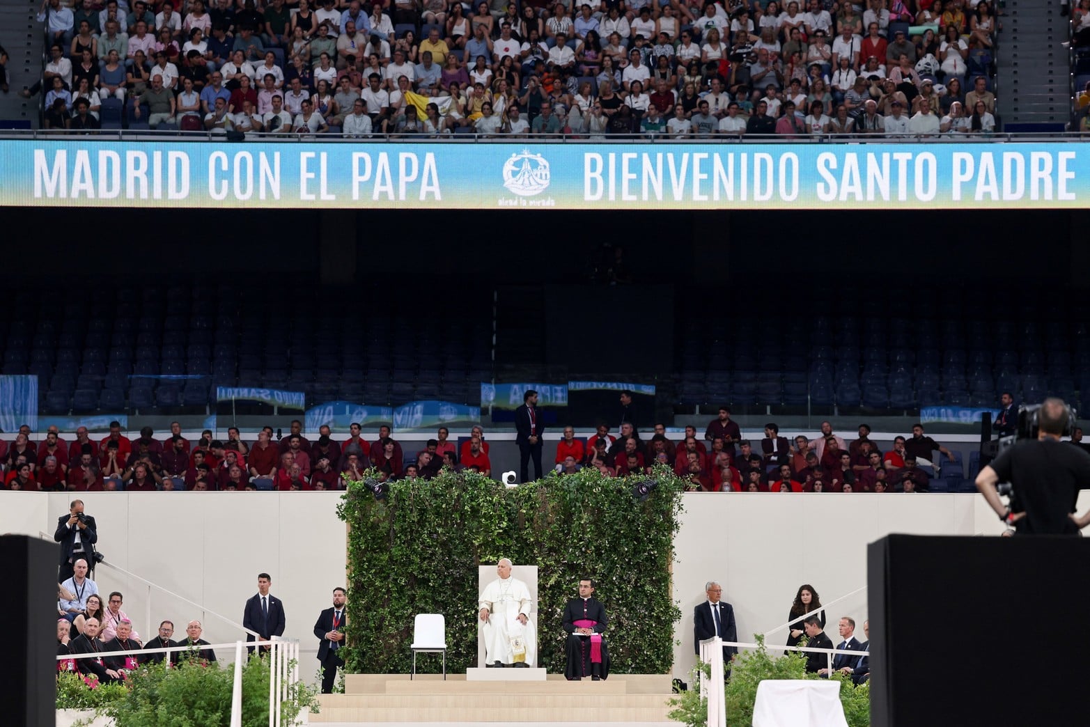 El Papa León visitó el estadio Santiago Bernabeu.