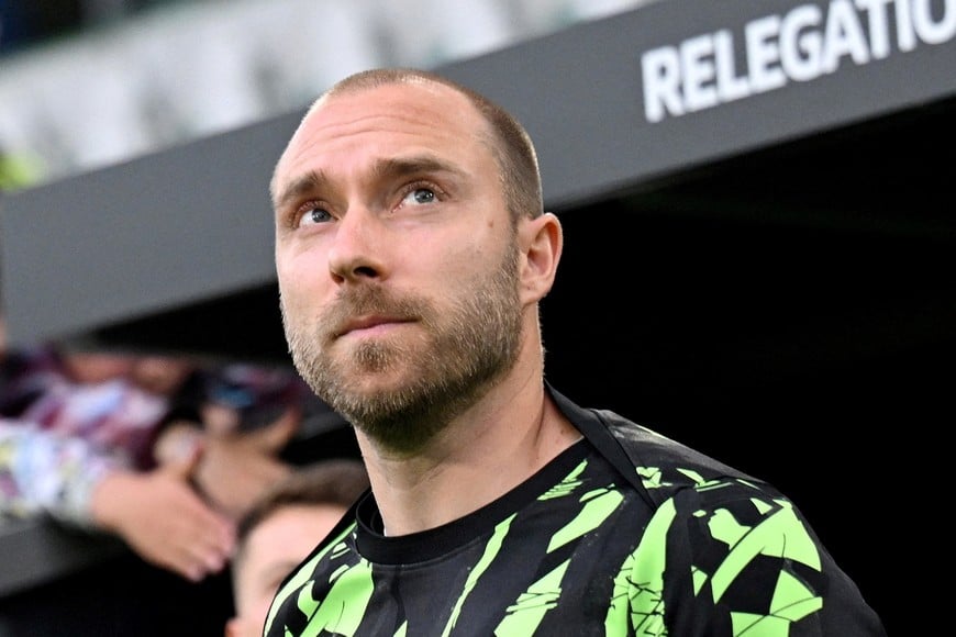 FILE PHOTO: Soccer Football - Bundesliga - Relegation Playoff - First Leg - VfL Wolfsburg v SC Paderborn - Volkswagen Arena, Wolfsburg, Germany - May 21, 2026
VfL Wolfsburg's Christian Eriksen before the match REUTERS/Teresa Kroeger/File Photo
DFL REGULATIONS PROHIBIT ANY USE OF PHOTOGRAPHS AS IMAGE SEQUENCES AND/OR QUASI-VIDEO.