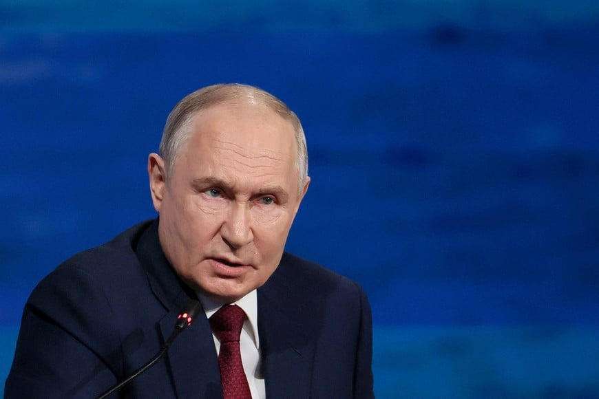 Russia's President Vladimir Putin attends a plenary session of the St. Petersburg International Economic Forum (SPIEF) in Saint Petersburg, Russia June 5, 2026. REUTERS/Anastasia Barashkova TPX IMAGES OF THE DAY