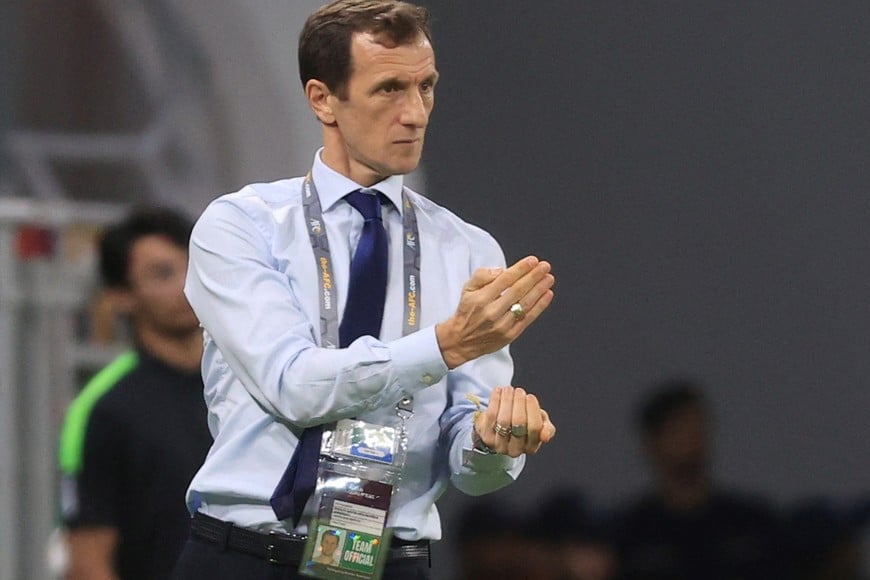 Soccer Football - FIFA World Cup Qualifier - United Arab Emirates v Australia - Al Rayyan Stadium, Doha, Qatar - June 7, 2022
United Arab Emirates coach Rodolfo Arruabarrena REUTERS/Mohammed Dabbous