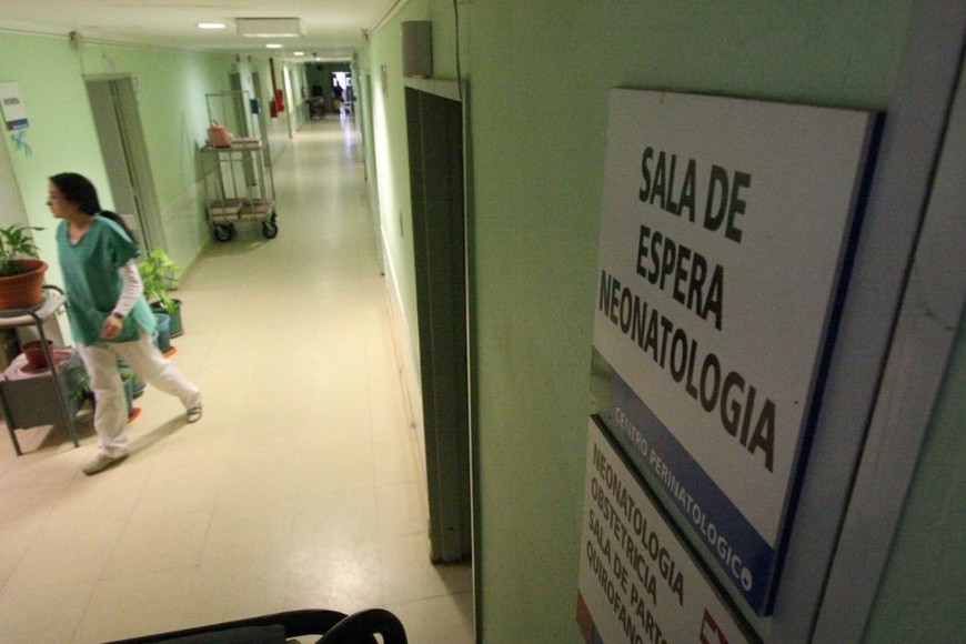 balas frente a la sala de Neonatología del Cullen