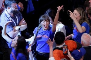Jun 10, 2026; New York, New York, USA; Taylor Swift celebrates with Alana Haim and Este Haim after game four of the 2026 NBA Finals between the San Antonio Spurs and New York Knicks at Madison Square Garden. Mandatory Credit: Vincent Carchietta-Imagn Images