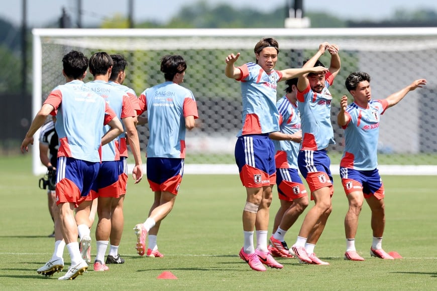 Soccer Football - FIFA World Cup 2026 - Japan Training - Nashville SC, Nashville, Tennessee, U.S. - June 11, 2026
Japan's Kou Itakura and teammates during training IMAGN IMAGES via Reuters/Alan Poizner