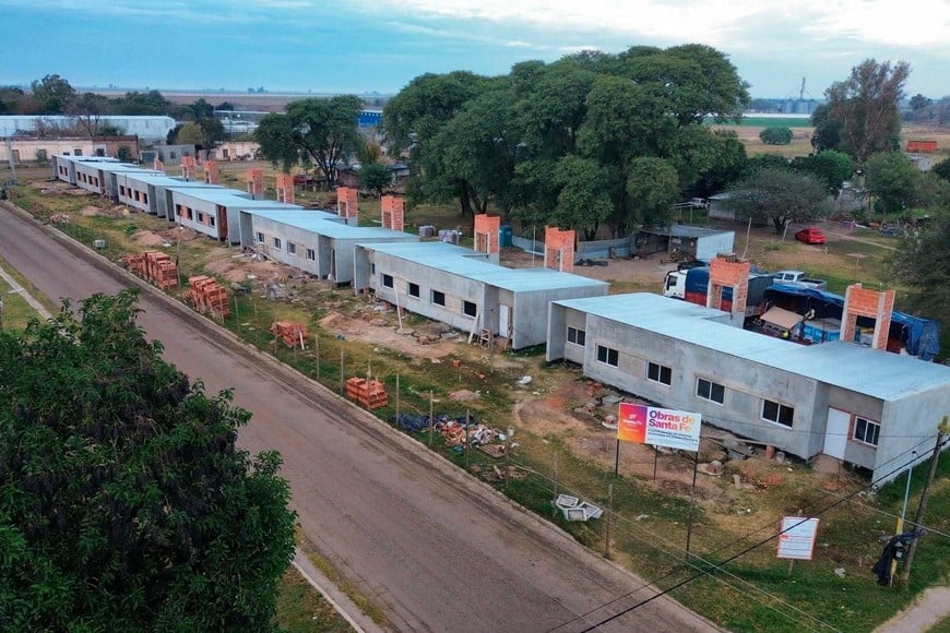 El nuevo marco regulatorio en Santa Fe promueve la transparencia en obras públicas.