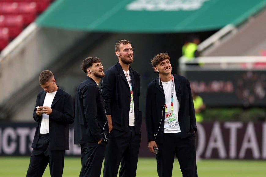 Soccer Football - FIFA World Cup 2026 - Group A - South Korea v Czech Republic - Estadio Guadalajara, Guadalajara, Mexico - June 11, 2026
Czech Republic's David Jurasek, Tomas Chory and Mojmir Chytil on the pitch before the match REUTERS/Paul Childs