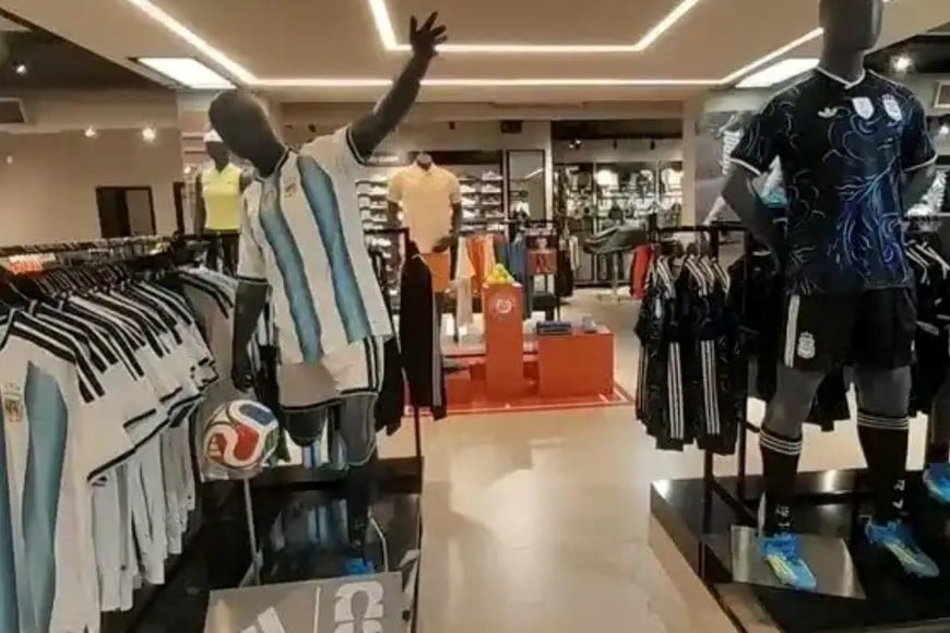 Venado palpita el Mundial: televisores, camisetas y accesorios empiezan a mover el comercio