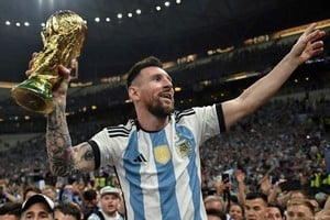 Un Messi brillante (con 35 años), levantó la copa del mundo. Sus ganas están y habrá que ver cómo le responde su físico, para sostener semejante calidad.