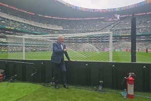 "Desde este arco vi, ese 22 de junio de 1986, el gol más lindo de la historia de los mundiales", dijo Nery en un jueves de inauguración del Mundial que será inolvidable para él.