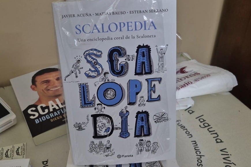 El acto contó con la participación de vecinos y familiares de Lionel Scaloni.