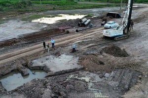 El nuevo reglamento establece requisitos estrictos y sanciones severas .