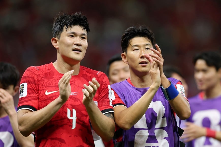 Soccer Football - FIFA World Cup 2026 - Group A - South Korea v Czech Republic - Estadio Guadalajara, Guadalajara, Mexico - June 11, 2026
South Korea's Kim Min-jae and Son Heung-min applaud fans after the match REUTERS/Paul Childs