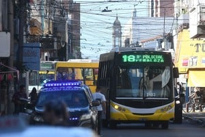 Los colectivos circularán con la frecuencia habitual de los días feriados