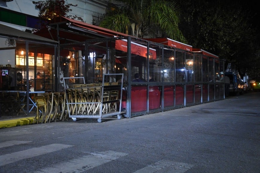 Como se ve, son estructuras cerradas e incluso algunos tienen toldos. Foto: Manuel Fabatía
