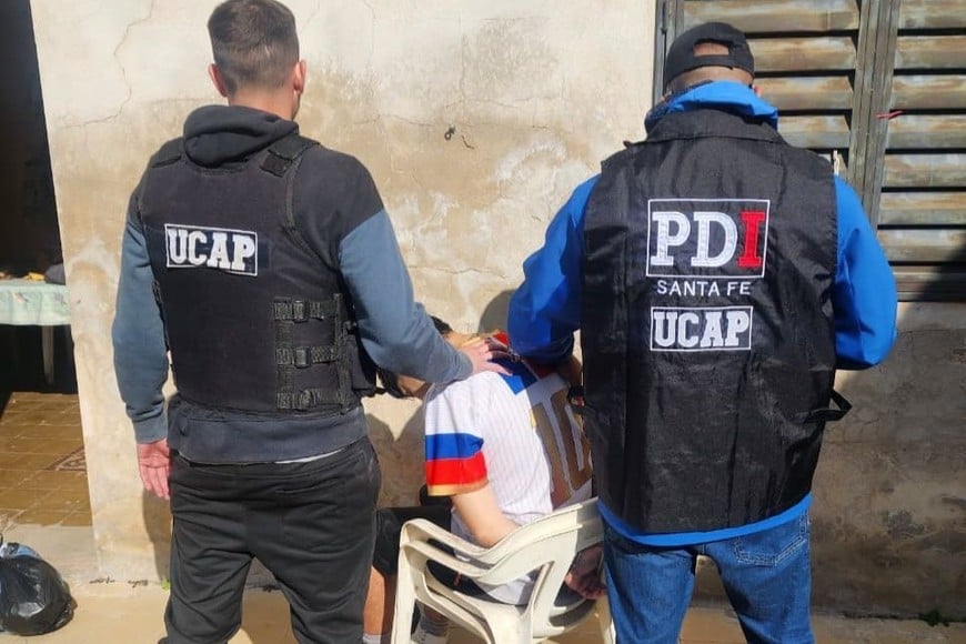El momento de la detención de Samuel Elías Reyes. Crédito: Policía de Santa Fe