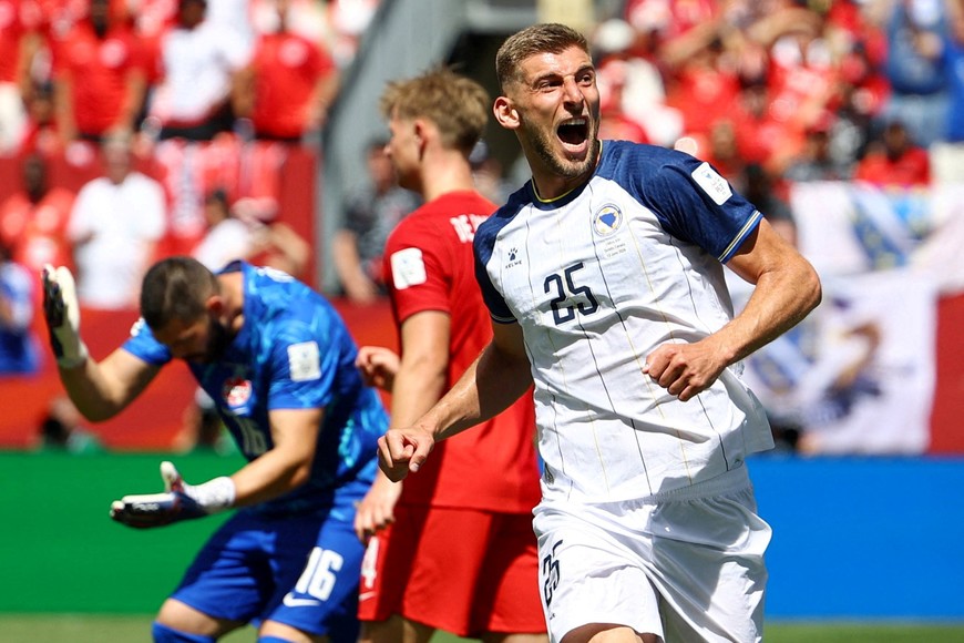 Soccer Football - FIFA World Cup 2026 - Group B - Canada v Bosnia and Herzegovina - Toronto Stadium, Toronto, Canada - June 12, 2026
Bosnia and Herzegovina's Jovo Lukic celebrates scoring their first goal REUTERS/Claudia Greco     TPX IMAGES OF THE DAY