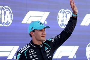Con Russell en la pole y Mercedes mostrando nuevamente un rendimiento sólido, todo indica que la escudería alemana llegará como favorita a la carrera del domingo. Credito: REUTERS/Bruna Casas