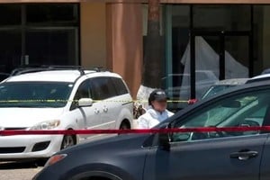 El cadáver se encontraba en el interior de una camioneta con matrícula de Estados Unidos.