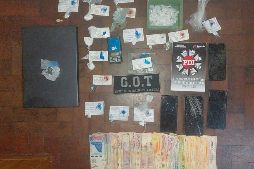 Parte de los elementos incautados durante el operativo. Foto: El Litoral