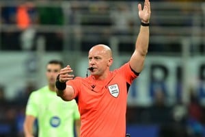 Soccer Football - Champions League - Semi Final - Second Leg - Inter Milan v FC Barcelona - San Siro, Milan, Italy - May 6, 2025
Referee Szymon Marciniak REUTERS/Daniele Mascolo