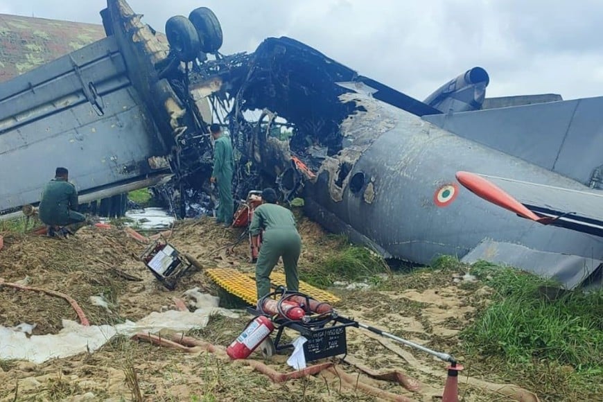 La Fuerza Aérea india confirmó la muerte de cinco soldados y abrió una investigación.