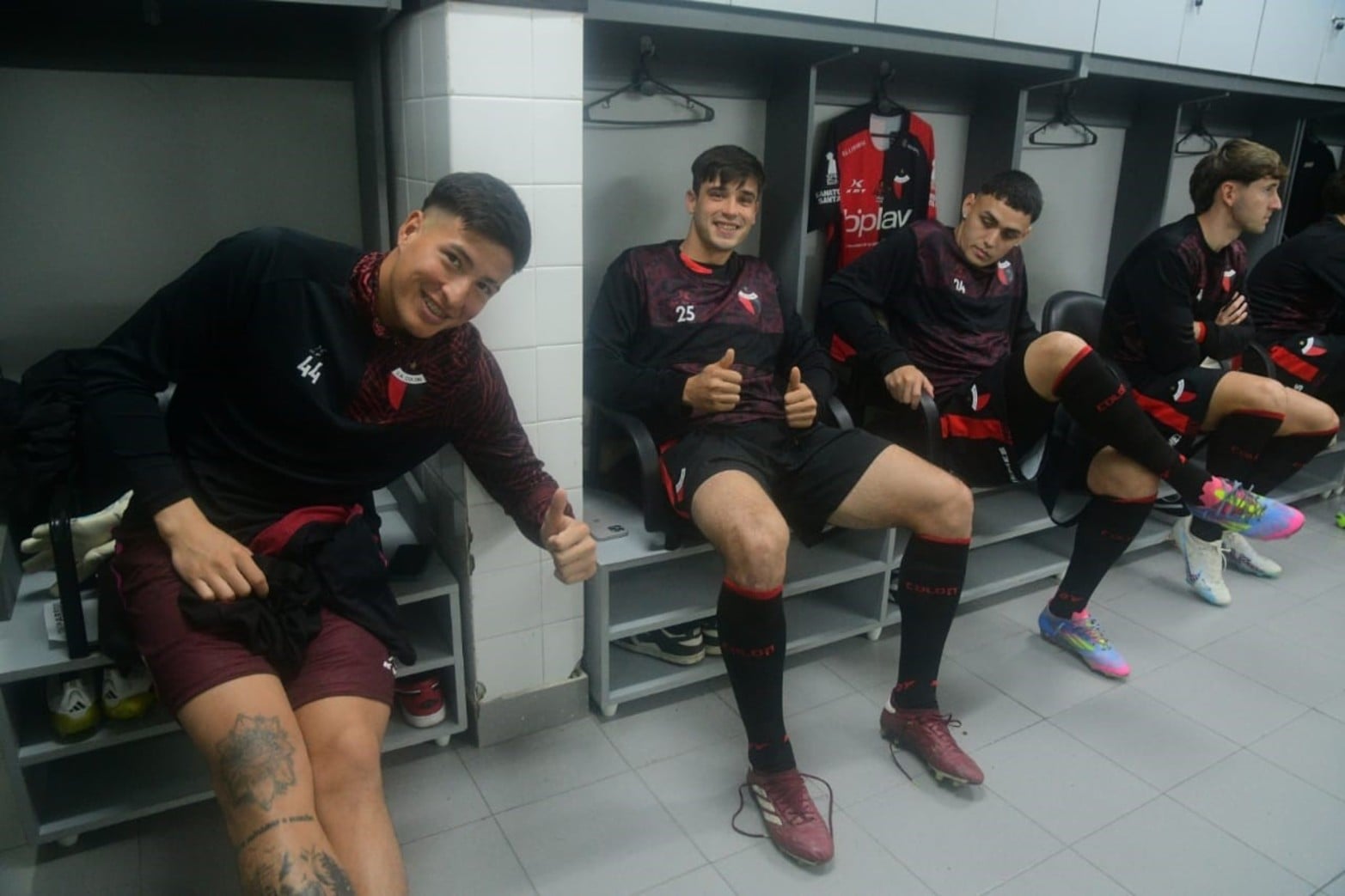Los juveniles también dicen presente. 