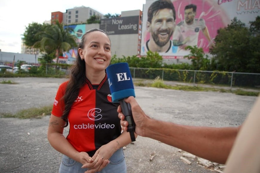 "El 4 de junio de 2021 estaba trabajando y cuando terminó el partido me largué a llorar", cuenta Vilma sin ocultar su pasión por Colón, club en el que también trabajó