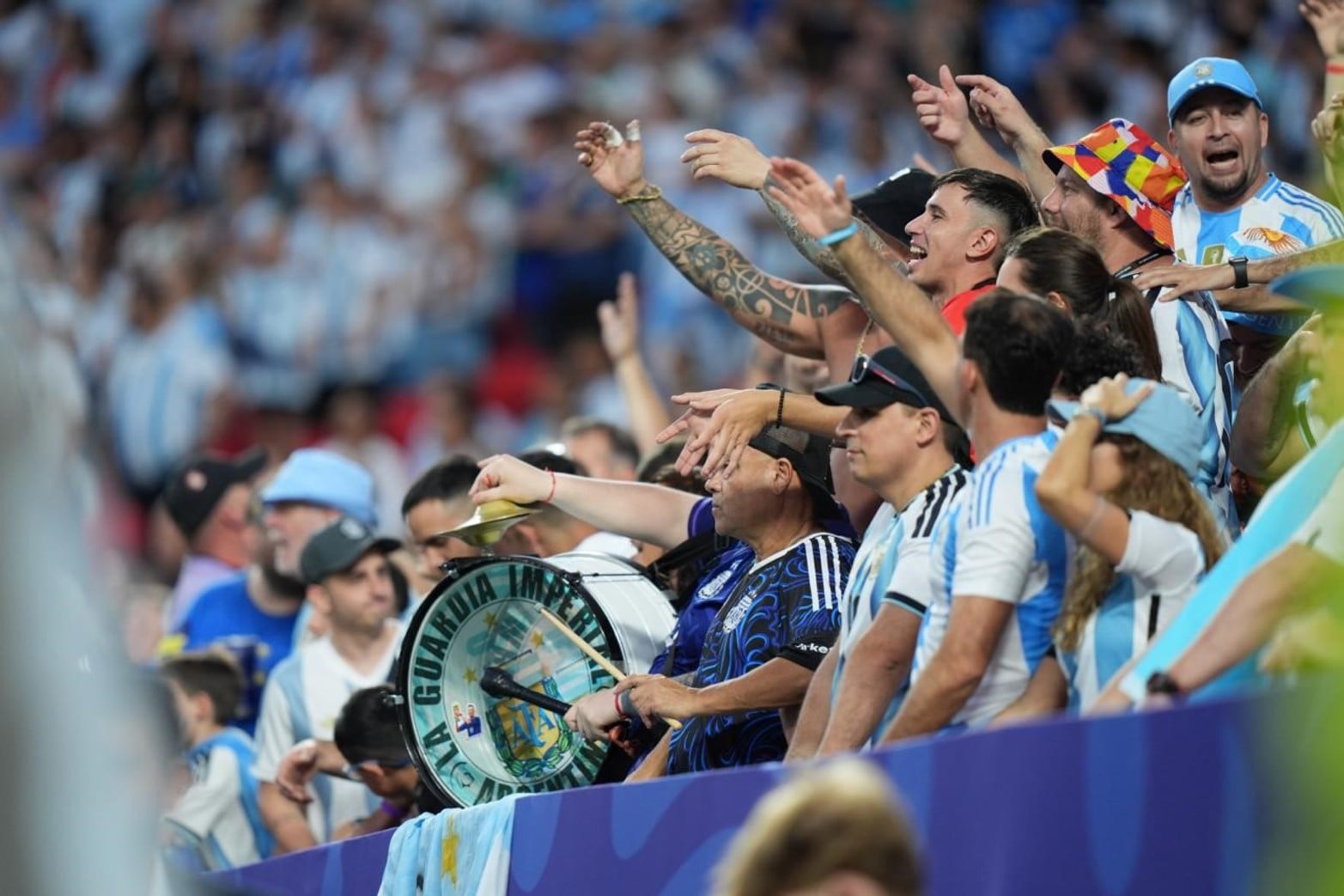 Las fotos de El Litoral en una noche histórica:  Argentina le ganó 3-0 a Argelia